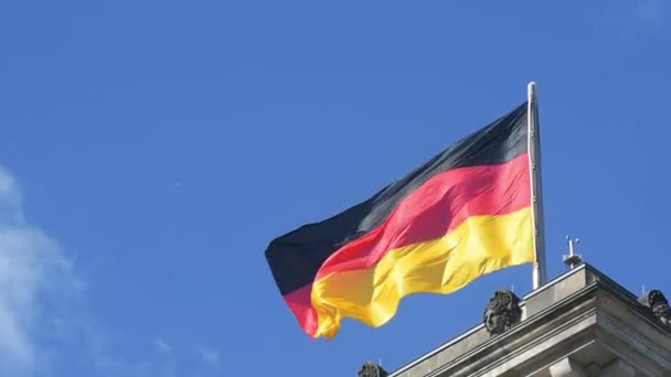 La bandera alemana — Vídeo de stock