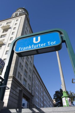 Berlin 'deki Metro İstasyonu