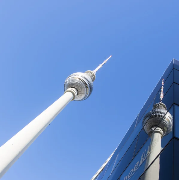 A torre Fernsehturm — Fotografia de Stock