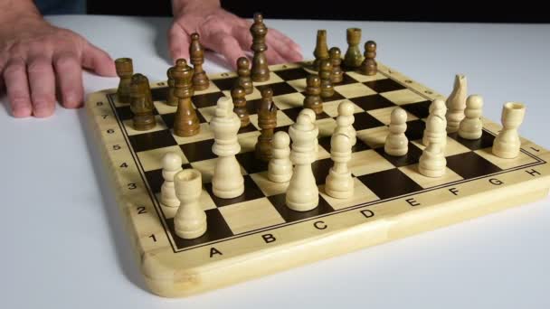 Un juego de ajedrez — Vídeo de stock