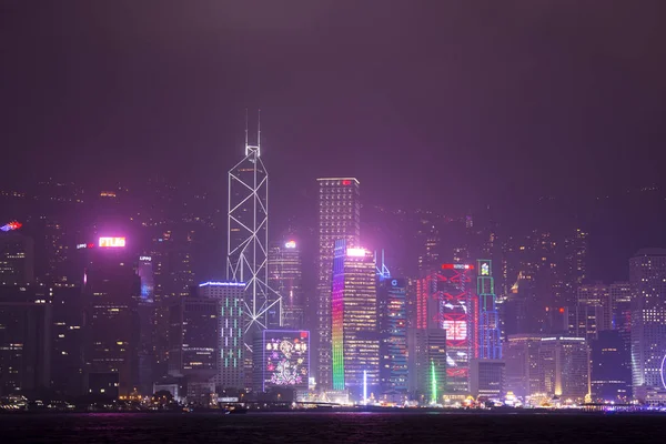 Hong Kong skyline вночі — стокове фото