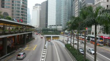 Aşağı kasabada trafik