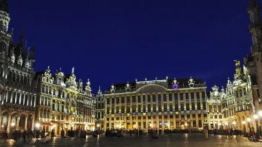 Brüksel'deki Grand Place. Zaman atlamalı
