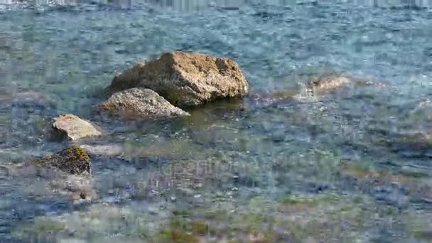 Kameny v moři — Stock video