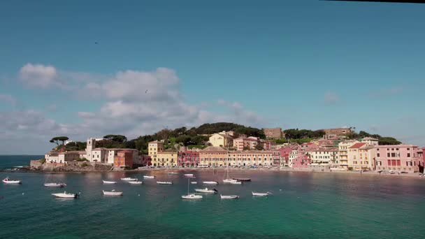 Una vista panorámica de Sestri Levante — Vídeo de stock