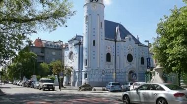 Bratislava mavi kilisede