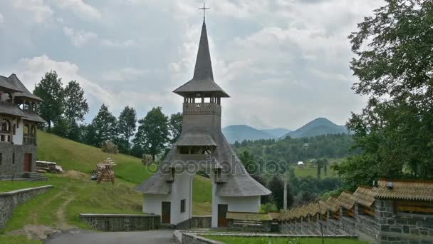 Монастырь Ботиза в Румынии — стоковое видео