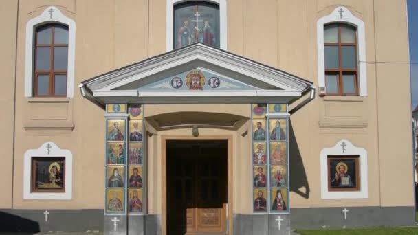 Romániában az Ukrán ortodox egyház — Stock videók