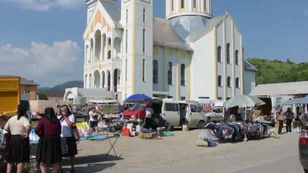 El mercado al aire libre en Ieud, Rumania — Vídeo de stock