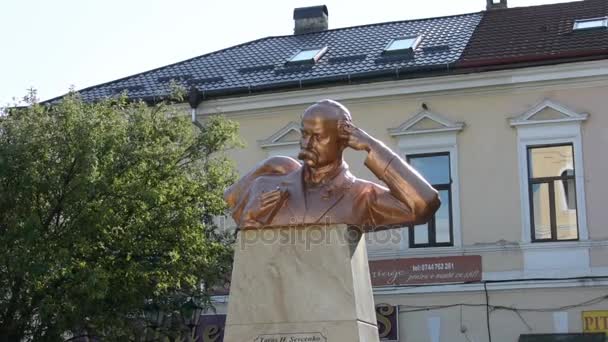 O busto de Taras Shevchenko . — Vídeo de Stock