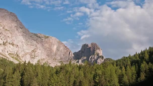 Grupo Monte Cavallo, Friuli Venezia Giulia alps, Itália. Desfasamento temporal . — Vídeo de Stock