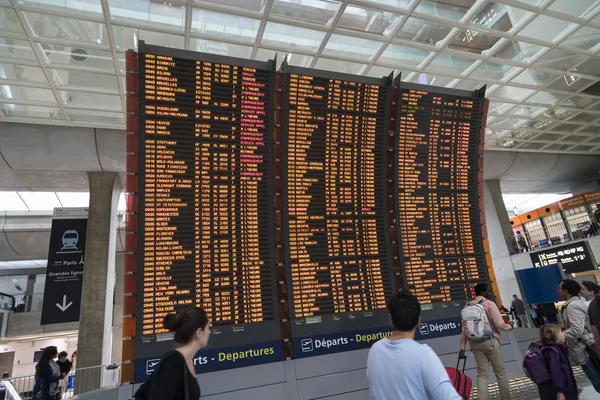 Horario de vuelo en el aeropuerto — Foto de Stock