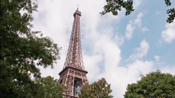 Torre Eiffel en París — Vídeos de Stock