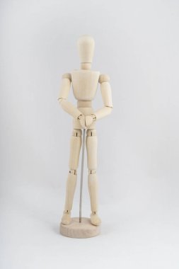 Ahşap vitrin mankeni