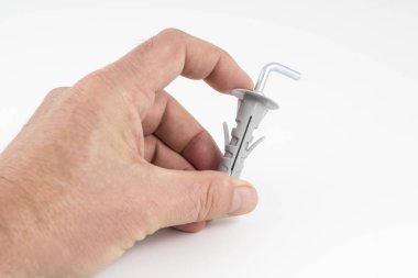 Plastik duvar dübel