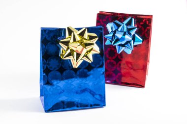 küçük renkli hediye paketleri