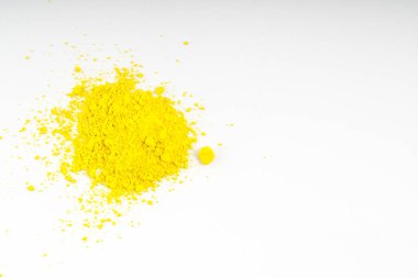 toz şeklinde doğal renkli pigmentler