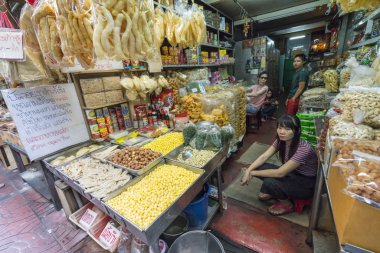  Bangkok, Tayland. Ocak 2018. Eroinle mahallesindeki sokak gıda, 