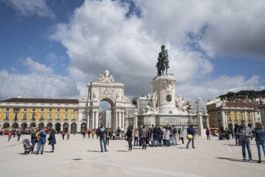 Lizbon, Portekiz, Nisan 2018. Rua Augusta ve Arco da Vitoria Lizbon, Portekiz