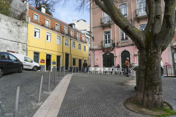 Lisboa Portugal Abril 2018 Las Calles Estrechas Típicas Que Elevan —  Fotos de Stock