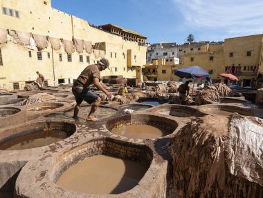 Deri ceketli Chouara Tannery