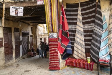 Fes 'teki Medine' de ortaya çıkan kumaşlar