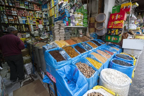 Fes 'deki baharat çuvalları.