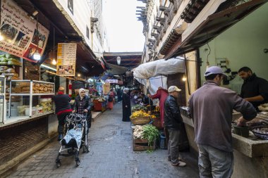 Medine 'deki yemek satıcıları.