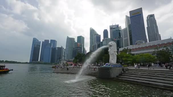 Singapore January 2020 Famous High Statue Fish Body Lion Head — 비디오