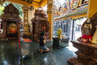 Singapur 'daki Sri Krishanan tapınağı