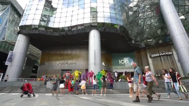 Singapore Gennaio 2020 Persone Fronte Negozi All Aperto Dell Ingresso — Video Stock