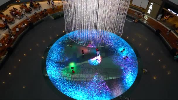 Singapore Januari 2020 Ljusattraktionerna Shoppes Marina Bay Sands Byggnaden — Stockvideo