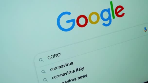 Udine Italia Marzo 2020 Escriba Una Búsqueda Google Sobre Pandemia — Vídeos de Stock