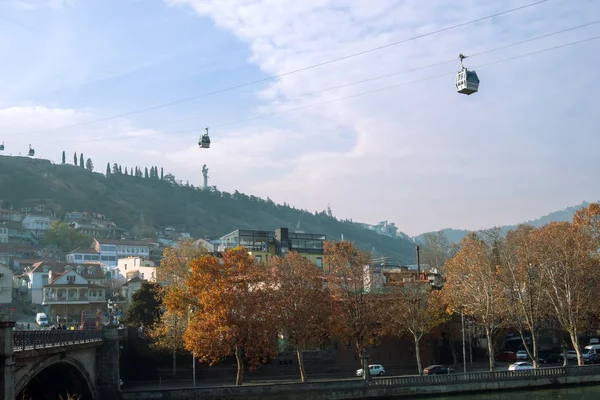 Tiflis Gürcistan Aralık 2019 Eski Şehir Geleneksel Evler Kablolu Yollar — Stok fotoğraf