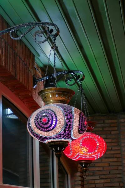 Traditional Colorful Vintage Turkish Lamps Hang Market — Stok fotoğraf