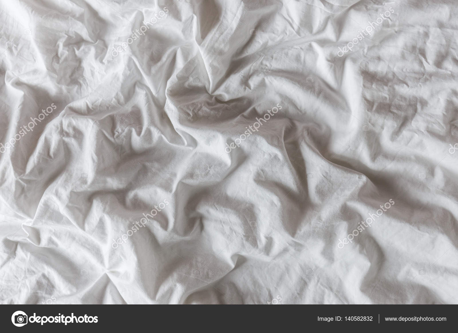 Background of white wrinkled cotton blanket Stock Photo by ©skasiansin  140582832