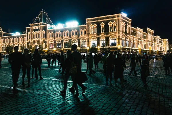 Sakız mağaza gece