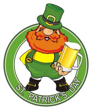 Aziz Patrick bardak bira ile form yeşil simge sopa