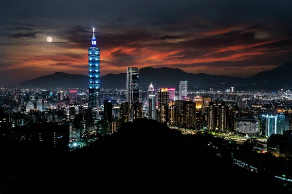 Vacker Stad Skyline Taipei Taiwan Efter Solnedgången Skyskrapa Byggnader Och — Stockfoto