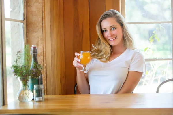 Casual Lifestyle Portrait Beautiful Woman Lounging Relaxed Local Pub Brewery — Stock Photo, Image