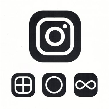 Moskova, Rusya - 14 Mayıs 2016: Yeni Instagram logolu fotoğraf makinesi. Instagram - bir sosyal ağın fotoğraf ve medya içeriğini paylaşmak için ücretsiz uygulama.