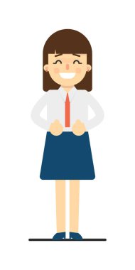 Elleri belinde mutlu genç bir kadın.