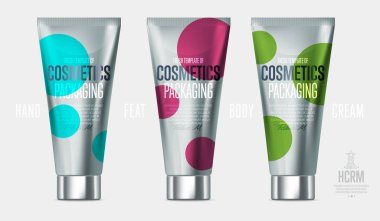 Gerçekçi günlük güzellik hizmetleri kozmetik ürün plastik kap vektör çizimi. Losyon, tonik, duş jeli, şampuan, el kremi, üç boyutlu saç kremi tüpü. Yeni kozmetik gençlik marka paketleme şablonu