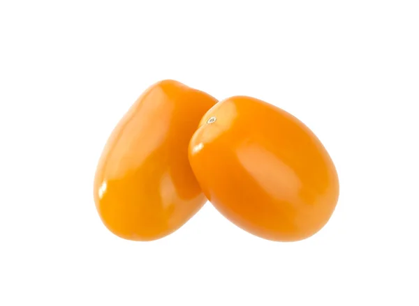 Oranje cherry tomaten geïsoleerd op witte achtergrond — Stockfoto