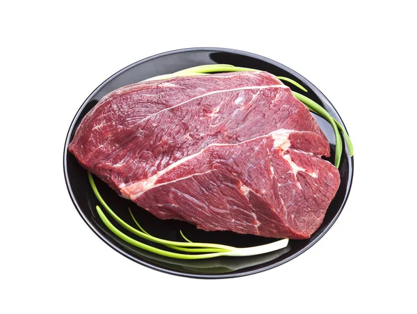 Peça fresca de carne crua isolada sobre fundo branco . — Fotografia de Stock