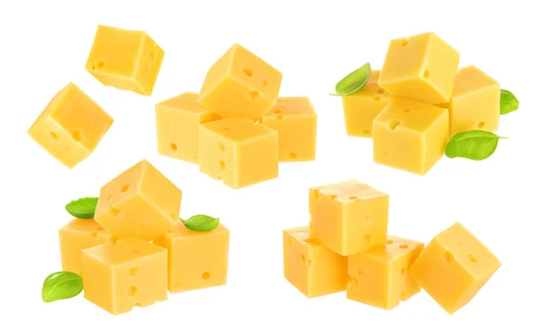 Stukje kaas geïsoleerd op witte achtergrond. — Stockfoto