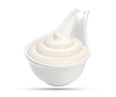 Beyaz arka planda izole edilmiş ekşi krema.