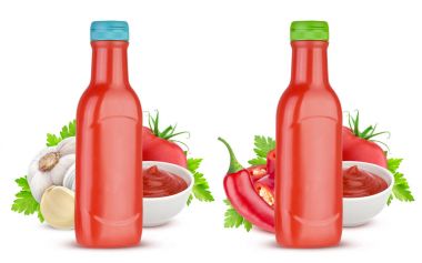 Beyaz arka planda izole edilmiş domates ketçap şişesi.