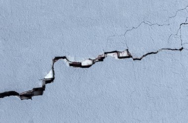 duvar çatlakları ile