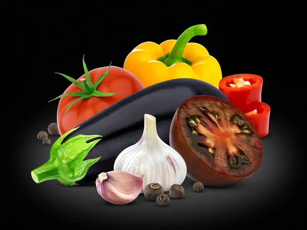 Group of vegetables. Eggplant, tomato, pepper and garlic on black background. — Stock Photo, Image